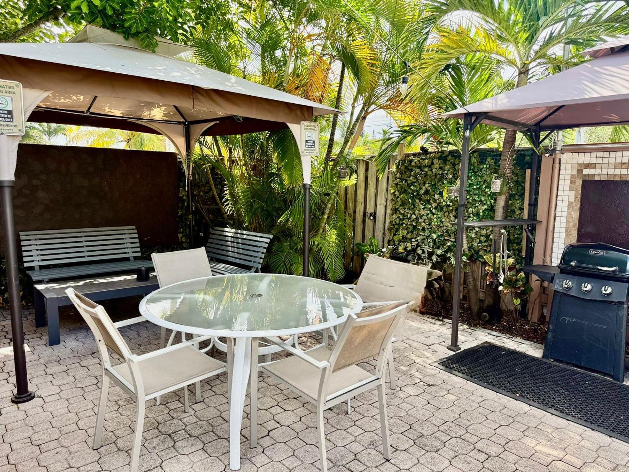 Sheridan Guesthouse Dania Beach Exterior photo