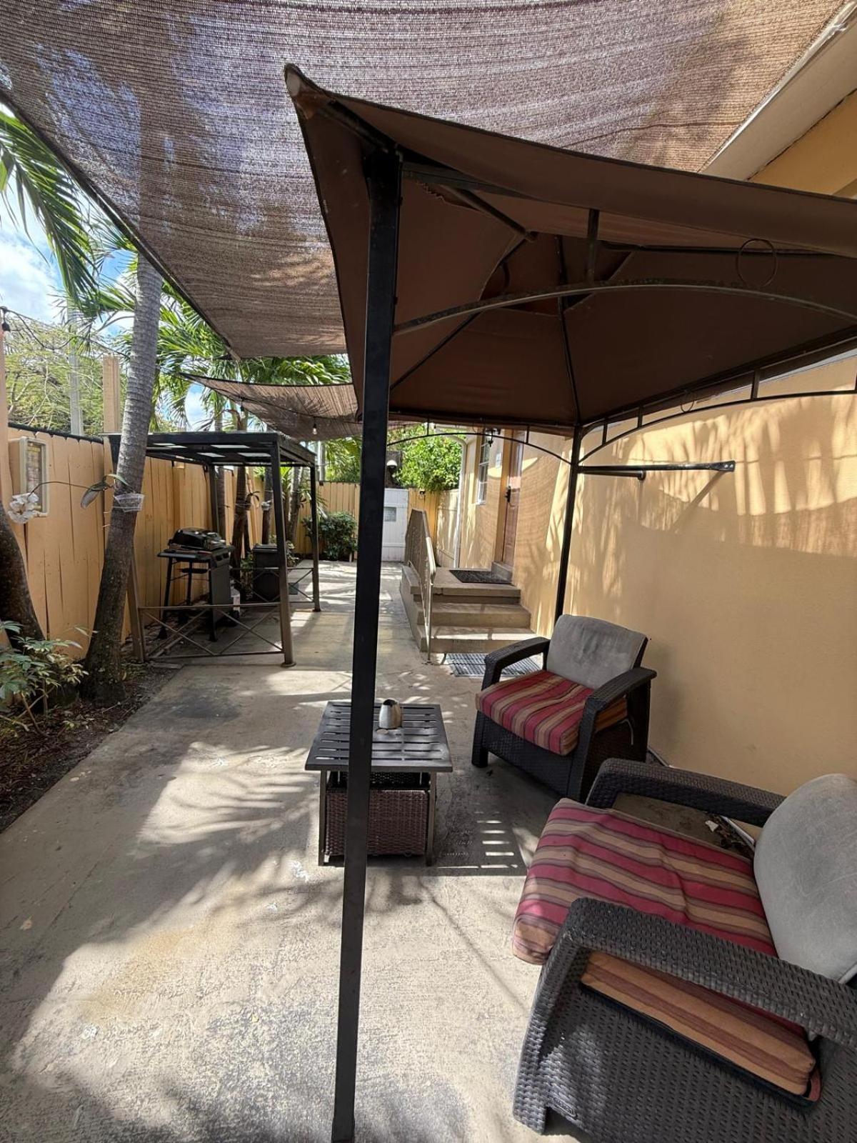 Sheridan Guesthouse Dania Beach Exterior photo